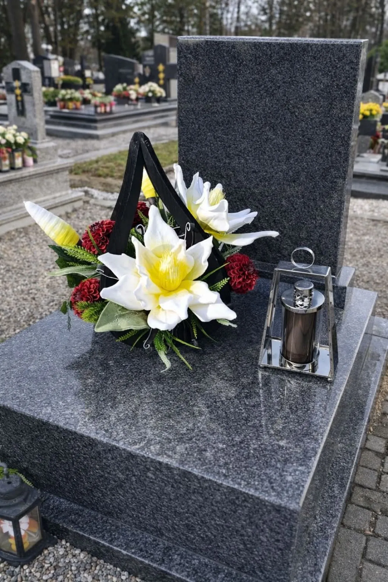Stroiki i kompozycje nagrobne — zdjęcie 16